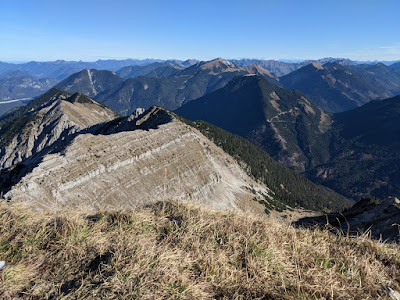 The ridge to the Krapfenkarspitze