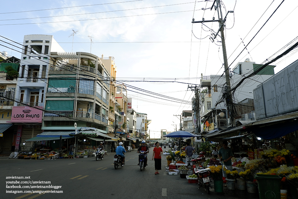 Sớm mai thanh vắng ở thành phố Long Xuyên