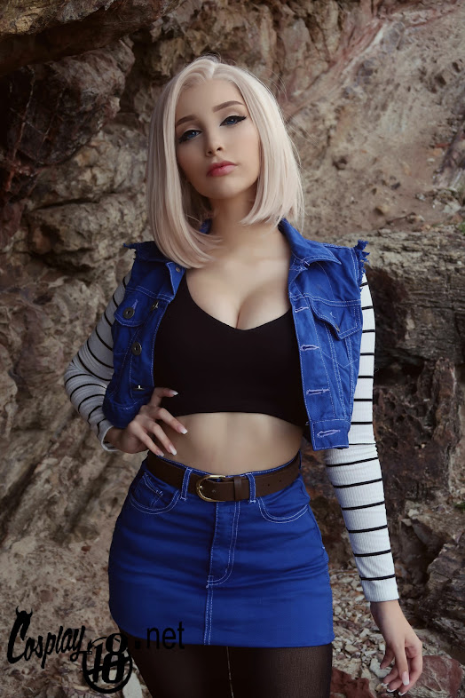 Android 18 cosplay dễ thương và Android 18 sexy , bạn chọn bên nào ?