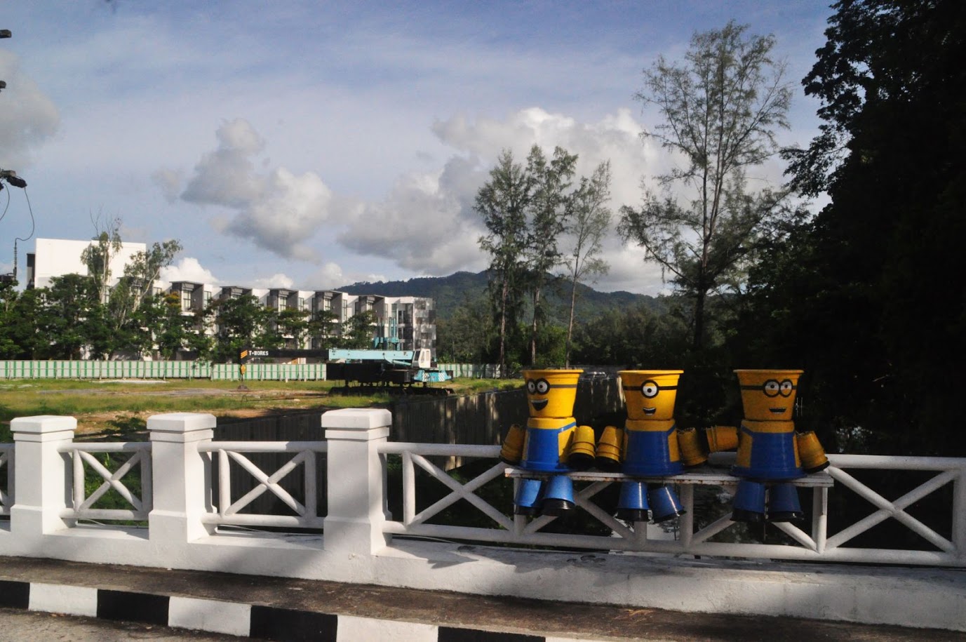 Phuket Island
Thailand
Minions
Bridge
Posh complex