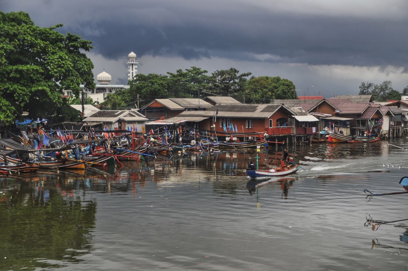 Narathiwat City
River Bang Nara
Thailand
Fishermen boats
Mosque
Stilt houses