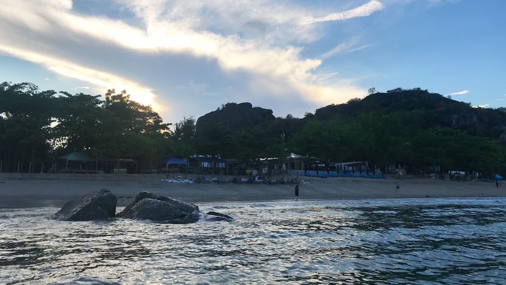 sai noi beach