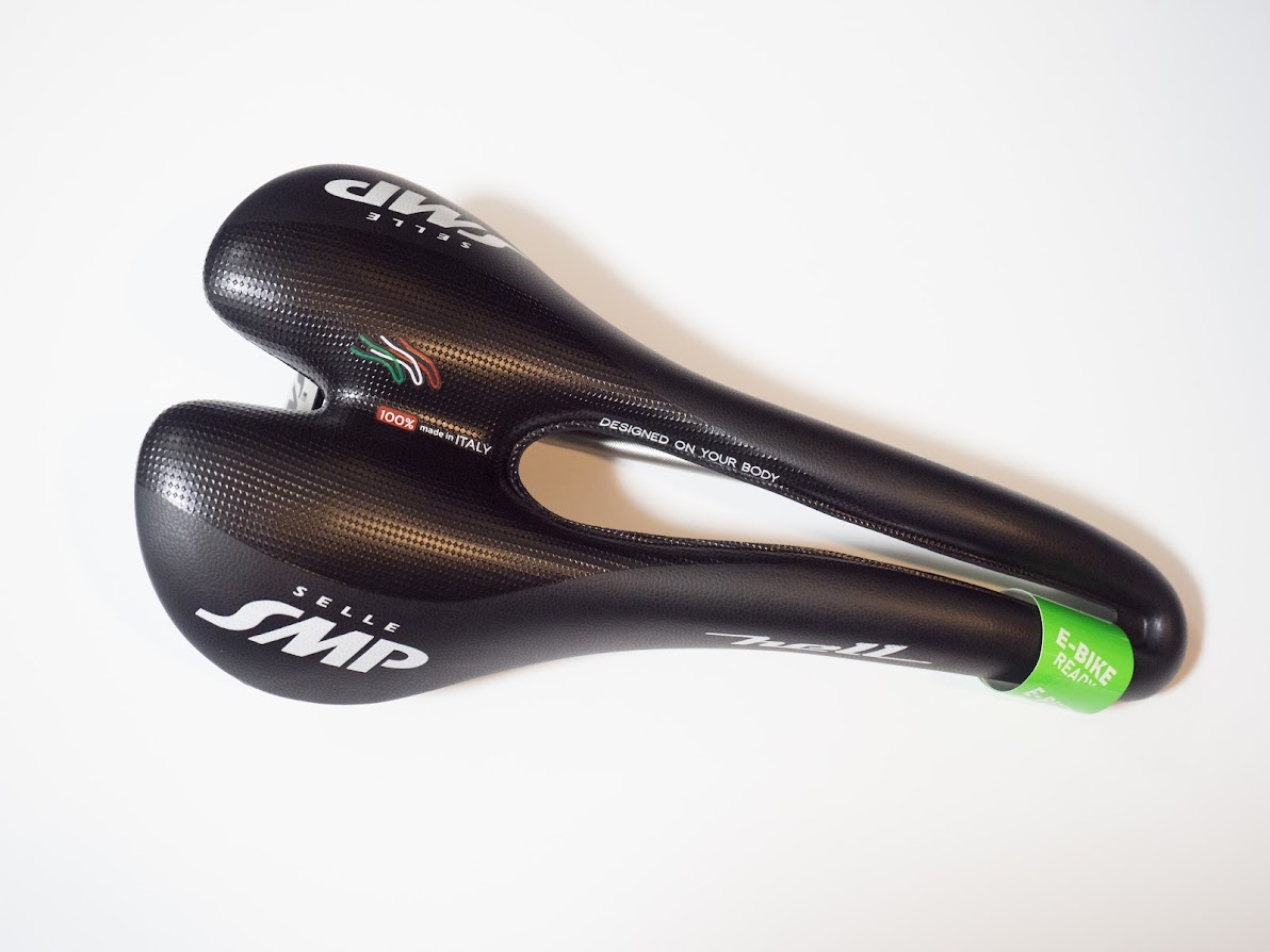 パーツセラ エスエムピーSELLE SMP ヘル　Hell サドル　ブラックほぼ未使用