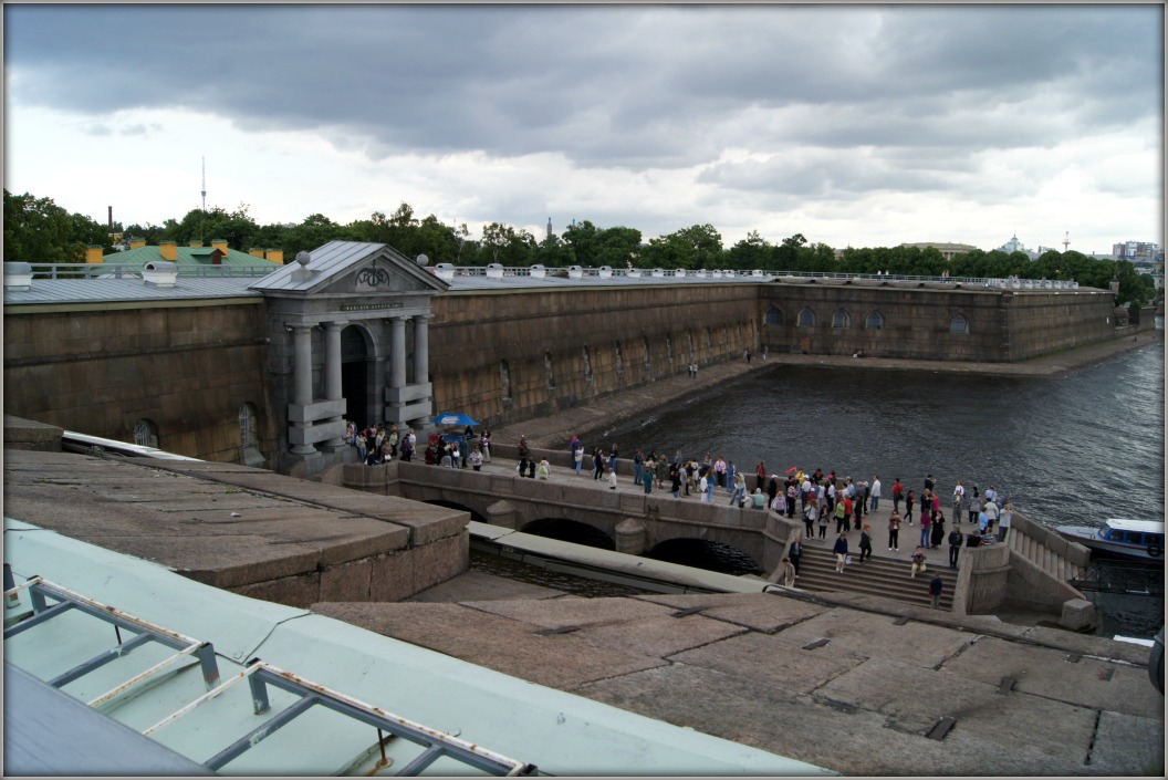 На белые ночи в Петербург (Царское село, Петергоф) через Печоры и Псков. Фотозарисовки из прошлого.