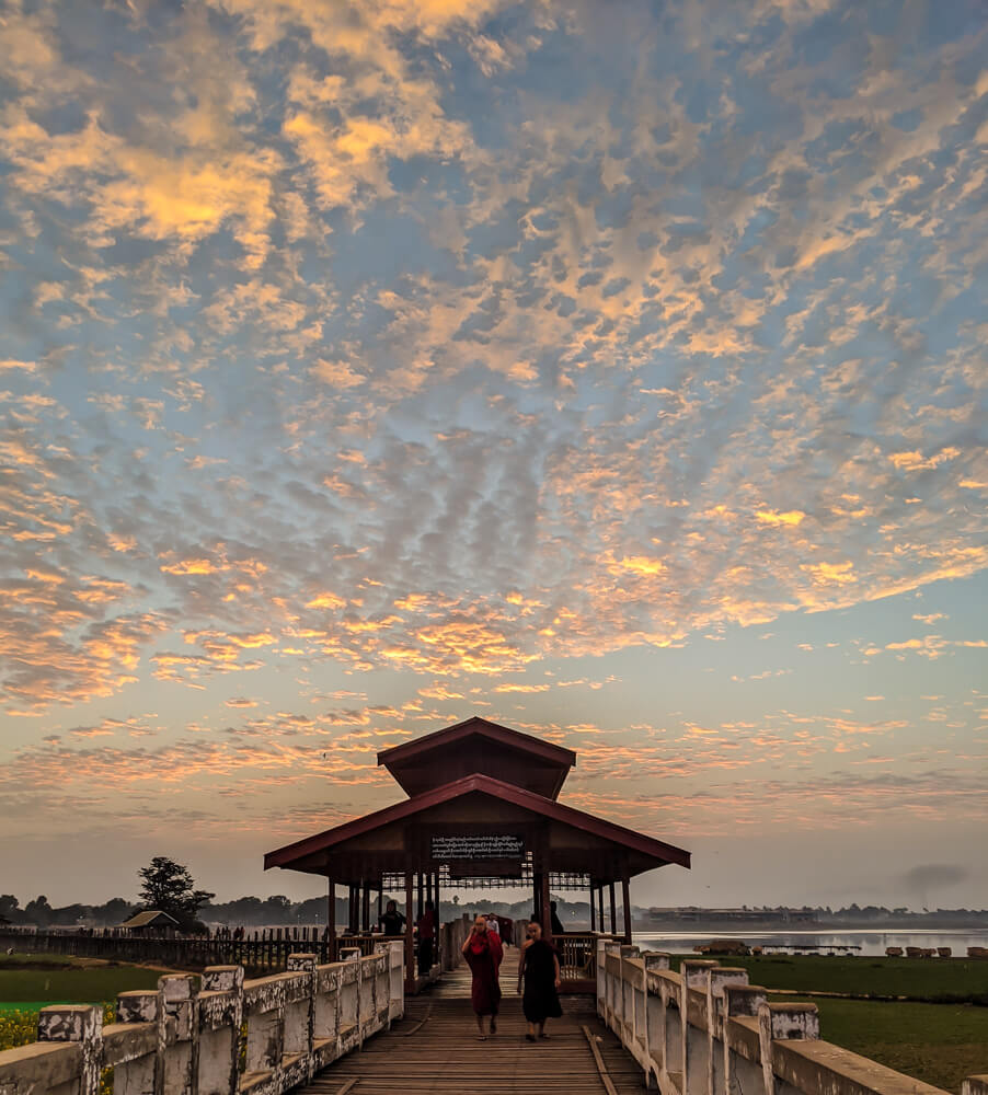 u bein bridge myanmar.jpg