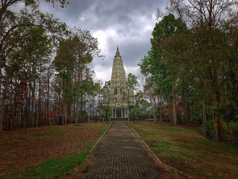 Phutthakhaya Pagoda phayao thailand