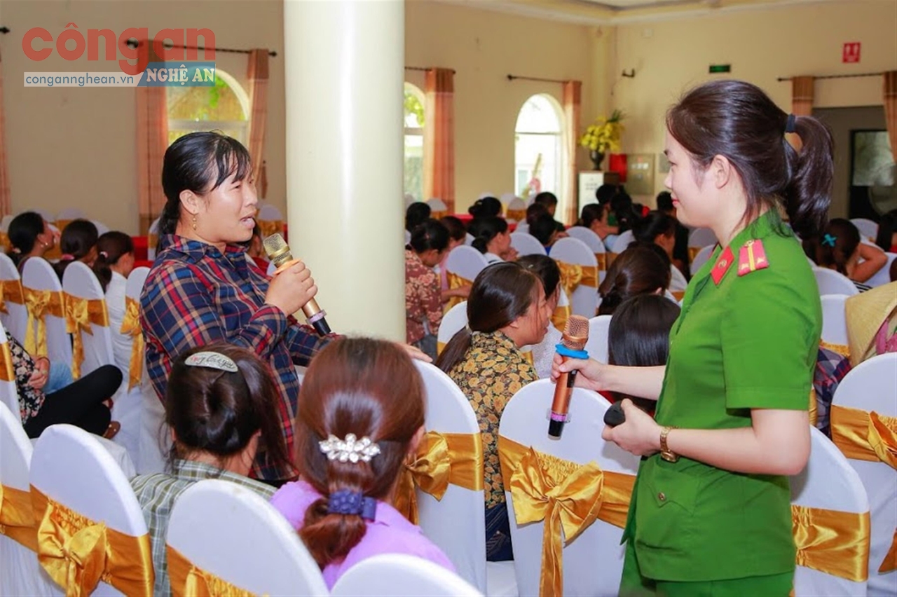 Thời gian qua, Công an Nghệ An đã đẩy mạnh công tác truyền thông  phòng, chống mua bán người cho phụ nữ, trẻ em gái