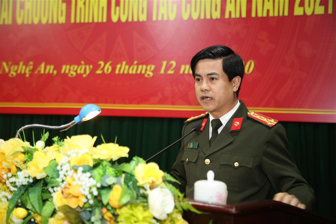 Đồng chí Đại tá Nguyễn Đức Hải, Phó giám đốc Công an tỉnh phát biểu tại Hội nghị
