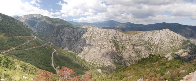 Abfahrt von Kosmas nach Leonidi.