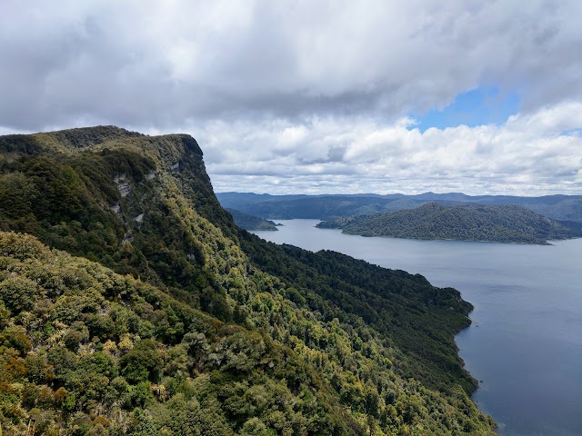 Lake Waikaremoana Panekire Bluffs Peak Viewpoint