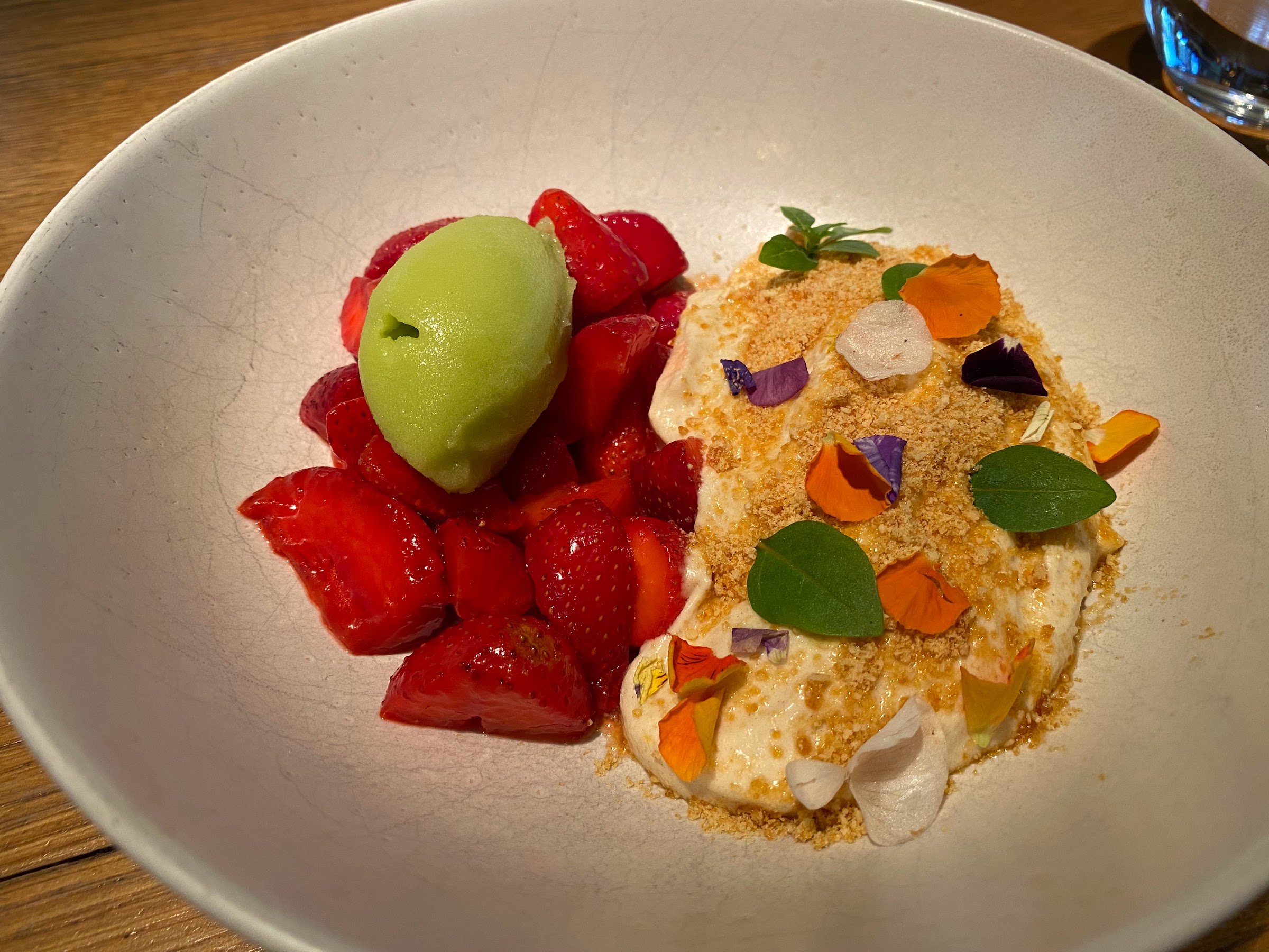 Kieliszki na Próżnej, Strawberries, burnt butter kogel-mogel