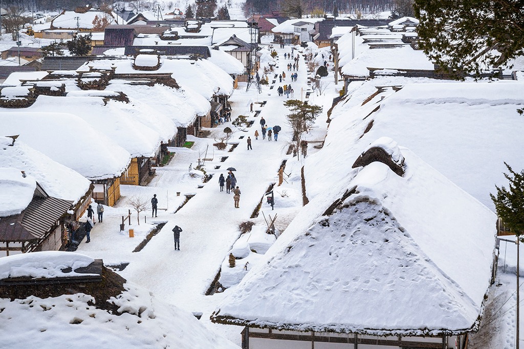 เทศกาลหิมะโออุจิจุคุ (Ouchi-juku Snow Festival) 