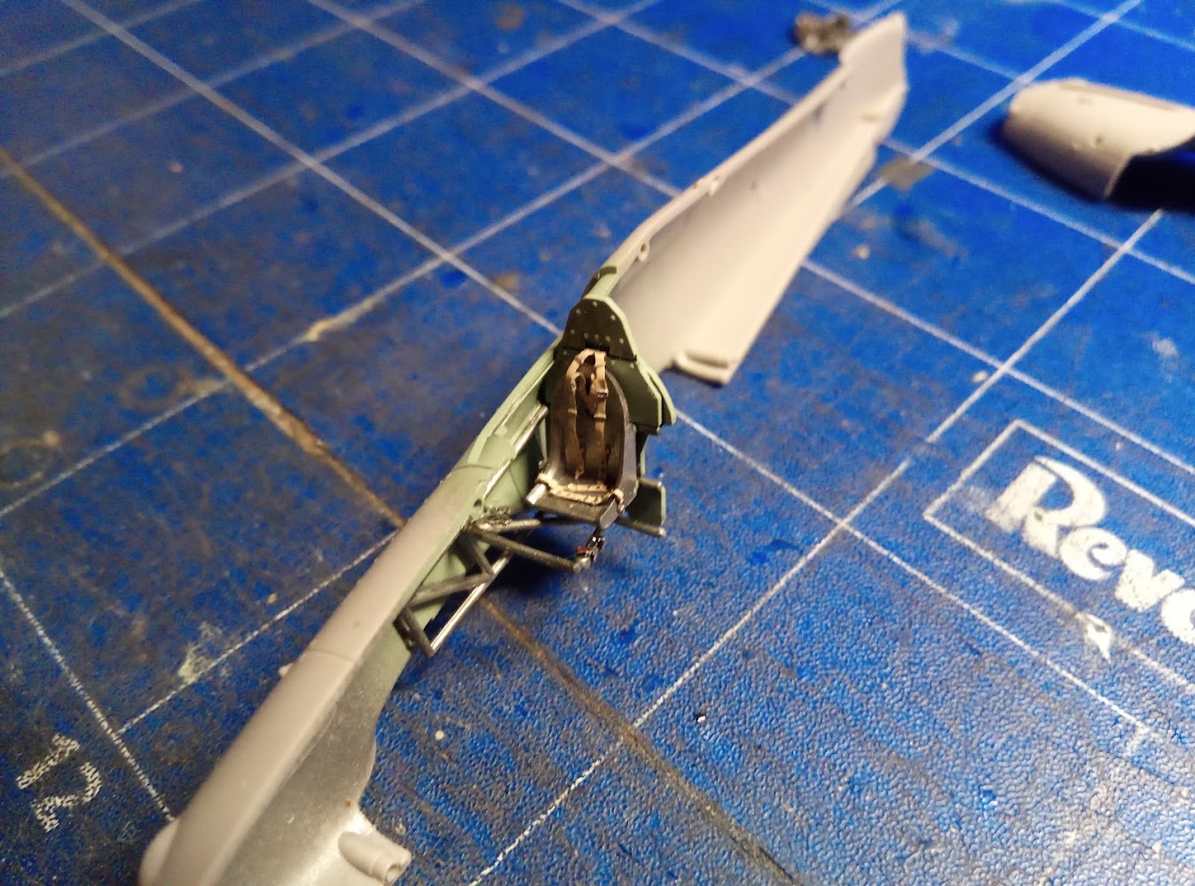 Hawker Hurricane Mk.I Arma Hobby 1:72 ADCreHdOx1aV95soB2LMMkKtmf-Fenm-IFzFpedFt9eSJLMrI0lYf1toKqBUsE7ss0PJALrX8SQEFPCPrzIxeVc0a4DMG97mPJSCfwiGPnj54A3BEzHS54_sqvfQAtWfUV3LjIewcRrBhq1-xfH2FGvGcLcytg=w1347-h999-s-no?authuser=0