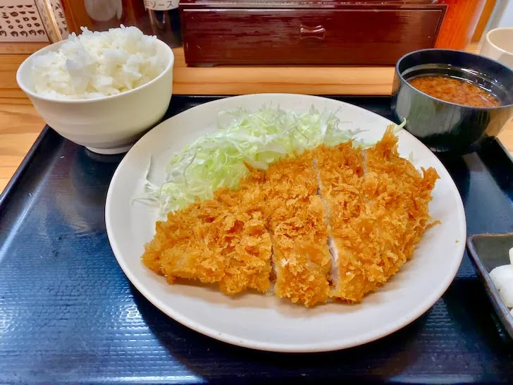 まるやのロースカツ定食