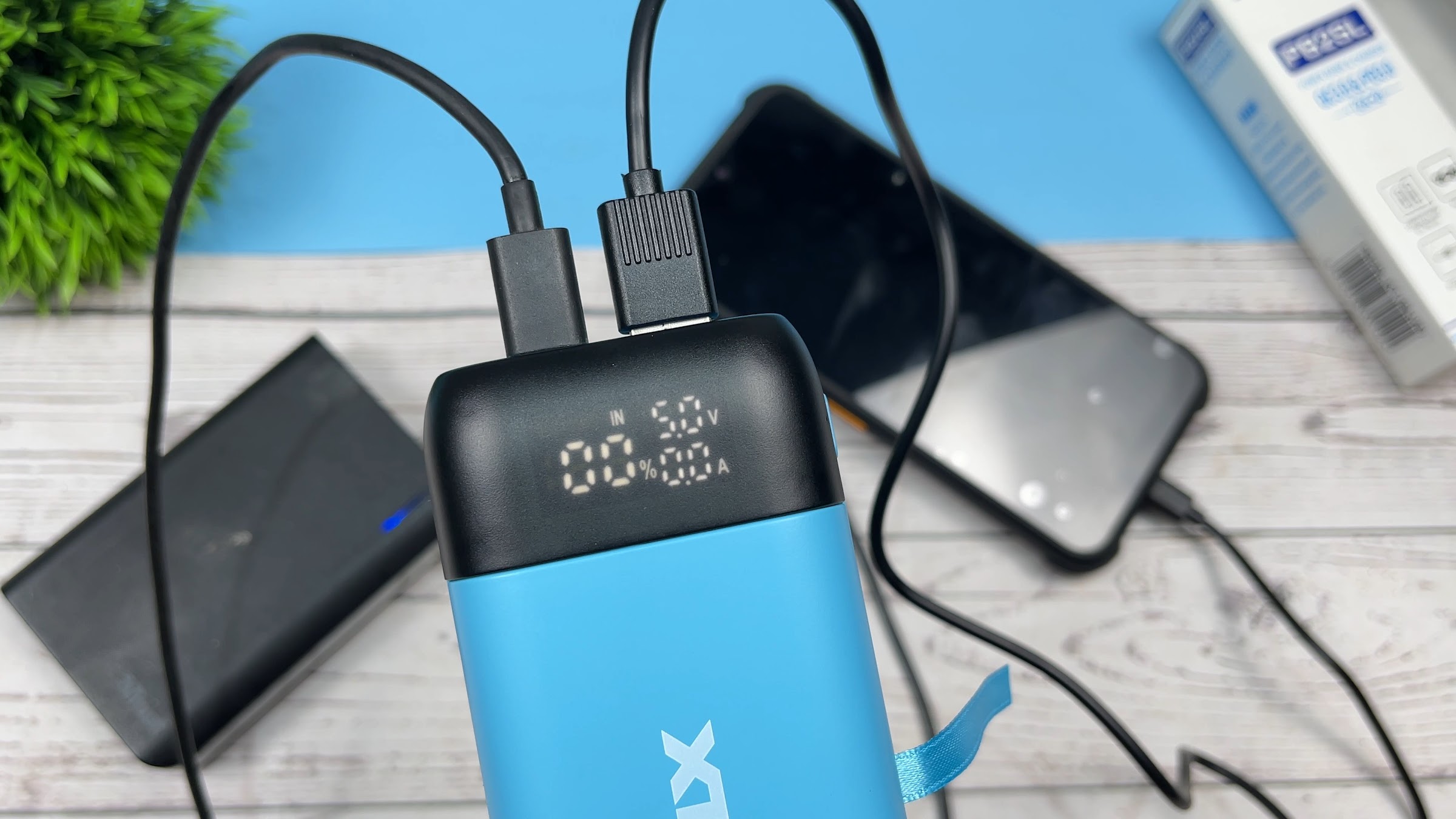 XTAR PB2SL Review: A Versatile and High-Performance Portable Charger