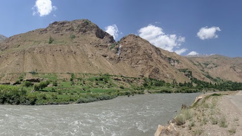 Wasserfall oberhalb des Panj in Afghanistan.