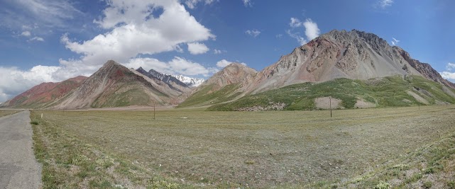 Eine völlig andere Landschaft als in Tadschikistan.