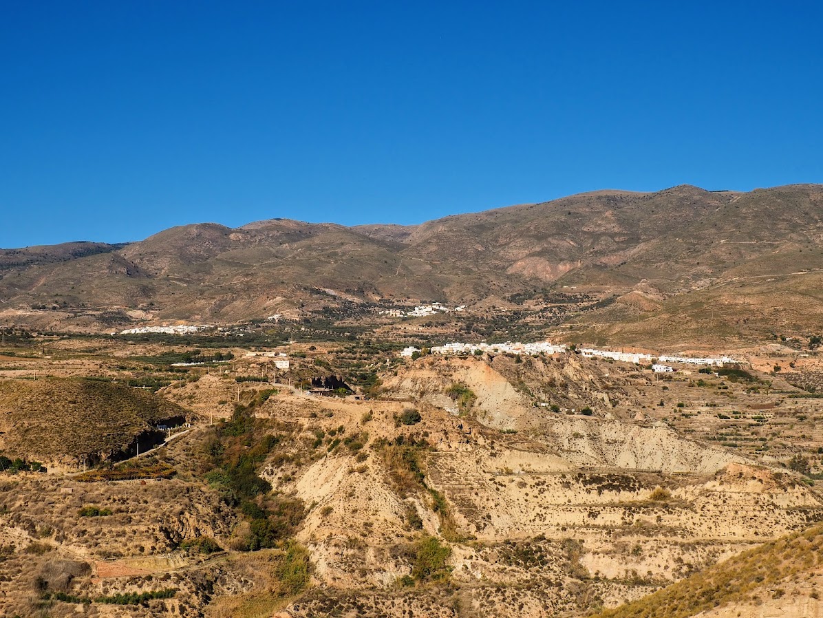 Padules, Almócita y Beires, al fondo