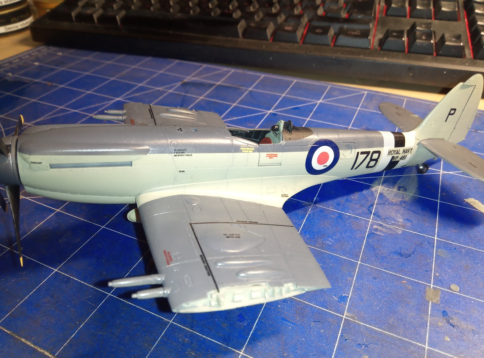 Seafire Mk 47 Airfix 1:48 ADCreHedwyvIdfOF8ef-AGPixoHvTb9lLrNQj__5t1J82TP_ZLXC6ANh5GlX2yoLi1aIRevzT2MkUcUy-t351qseWl80XJT6wzEFQ9r0YSoRJ1BshttujklgwTF5XnVIxFSSaqmBYv3Nr_My1fWUECuUu70v9w=w1681-h1246-s-no?authuser=0