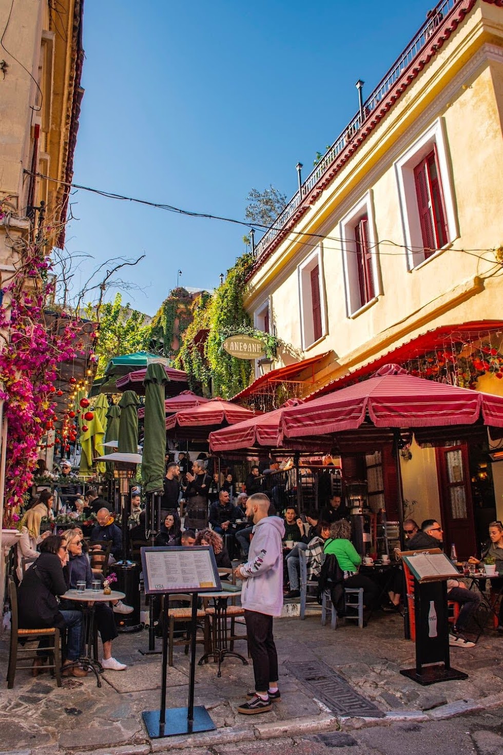 Plaka restaurants