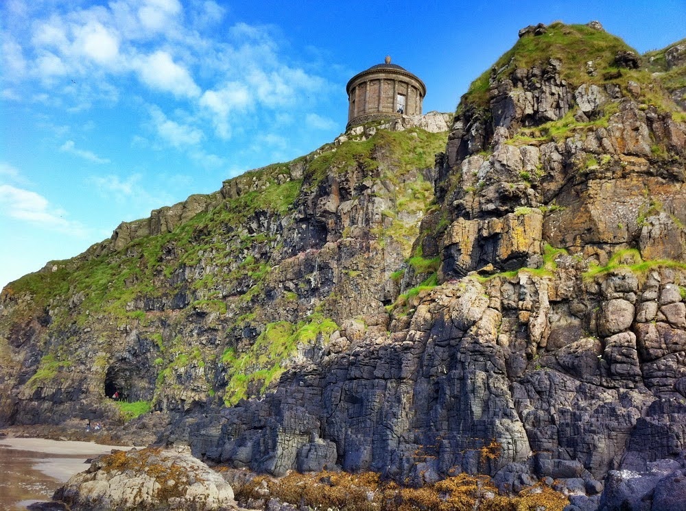 O fascinante templo de Mussenden erguido beira de um penhasco