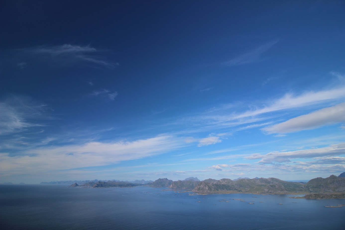 По волнам памяти (Nordkapp, острова Senja, Vesteralen и Lofoten в августе 2023)