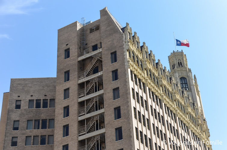 San Antonio : Emily Morgan Hotel