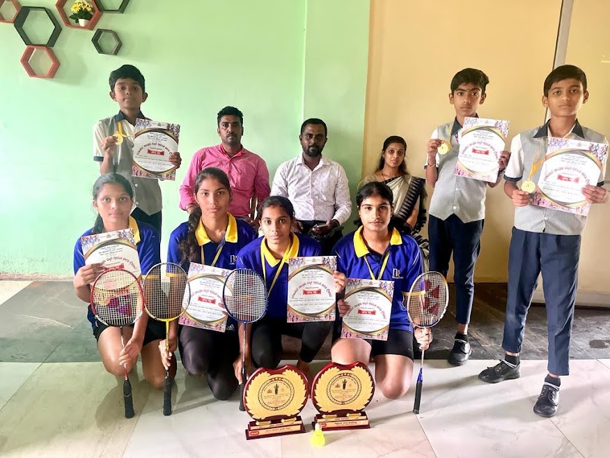 ನಿನಾದ ಶಾಲೆಯ ಬಾಲಕ ಬಾಲಕಿಯರ ತಂಡ ಶಟಲ್ ಬ್ಯಾಡ್ಮಿಂಟನ್ ಸ್ಪರ್ಧೆಯಲ್ಲಿ ಜಿಲ್ಲಾ ಮಟ್ಟಕ್ಕೆ ಆಯ್ಕೆ