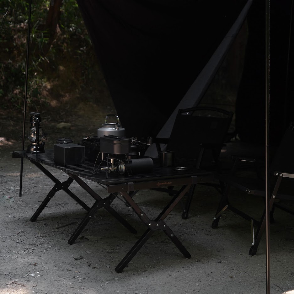 BLACK WOOD TABLE