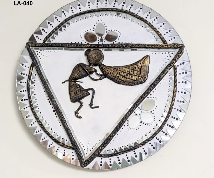 Handmade Lippan Warli Musician Art for Home Decor