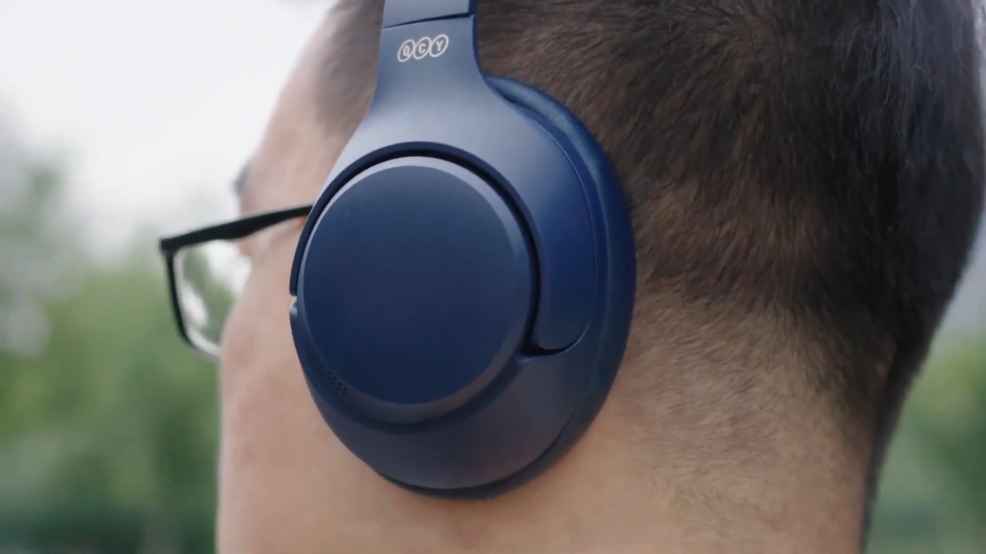 QCY H3 Review - Budget Headphones With The Best Noise Cancelling