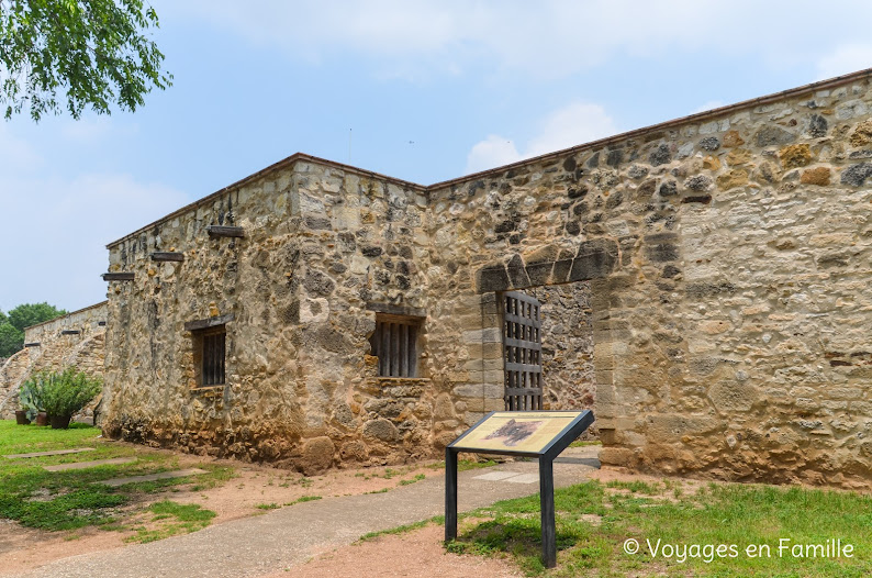 San Antonio : Mission San Juan Capistrano