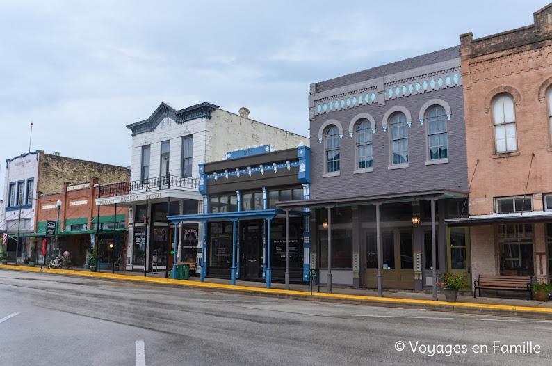 Cuero, main St