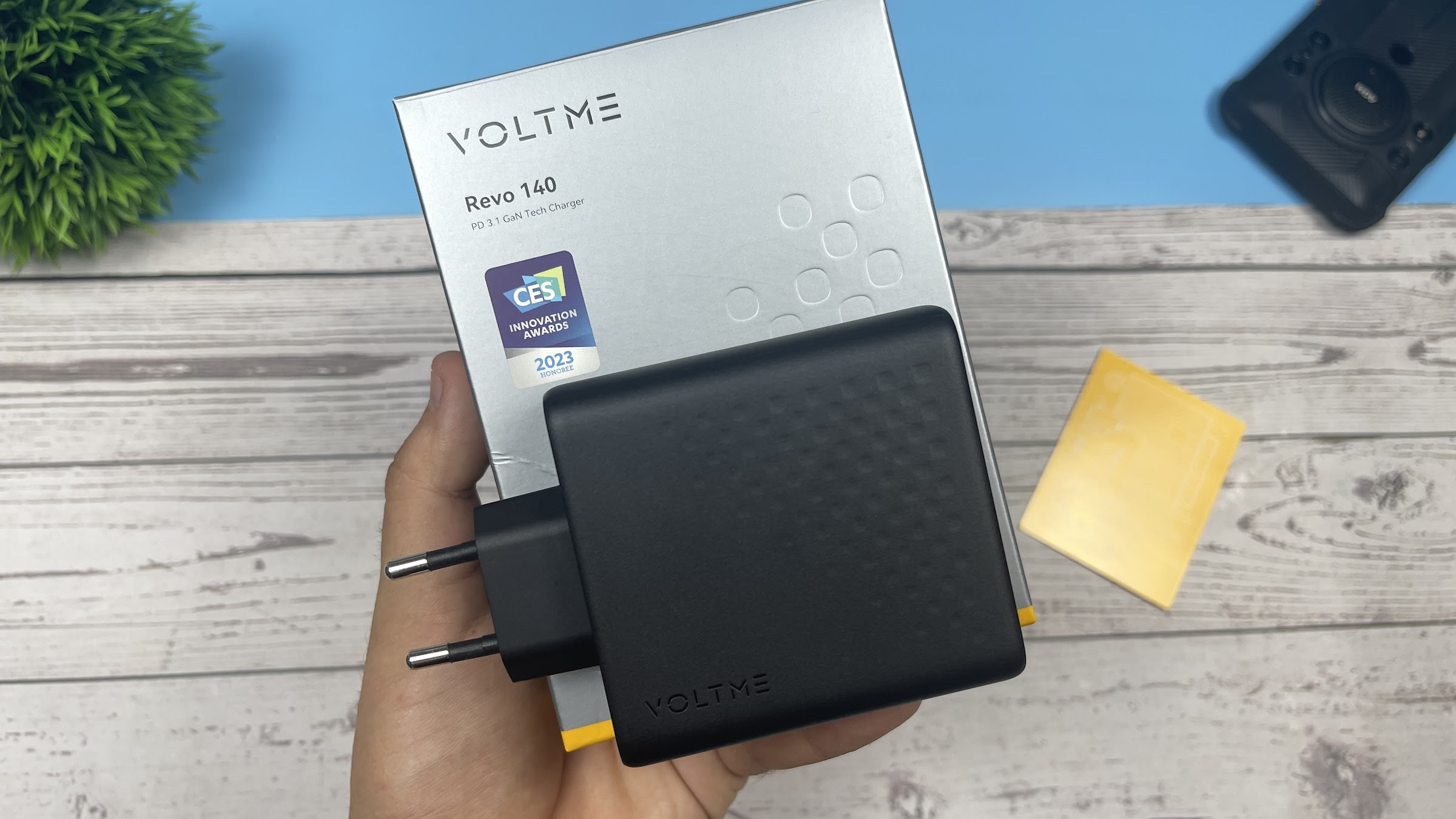 VOLTME Revo 140W PD 3.1 GaN Fast Charger Review - The All-in-One Charging Solution for Gadgets