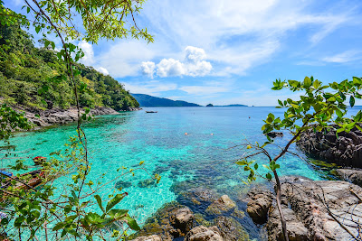 Snorkel stop at Koh Ro Khloi