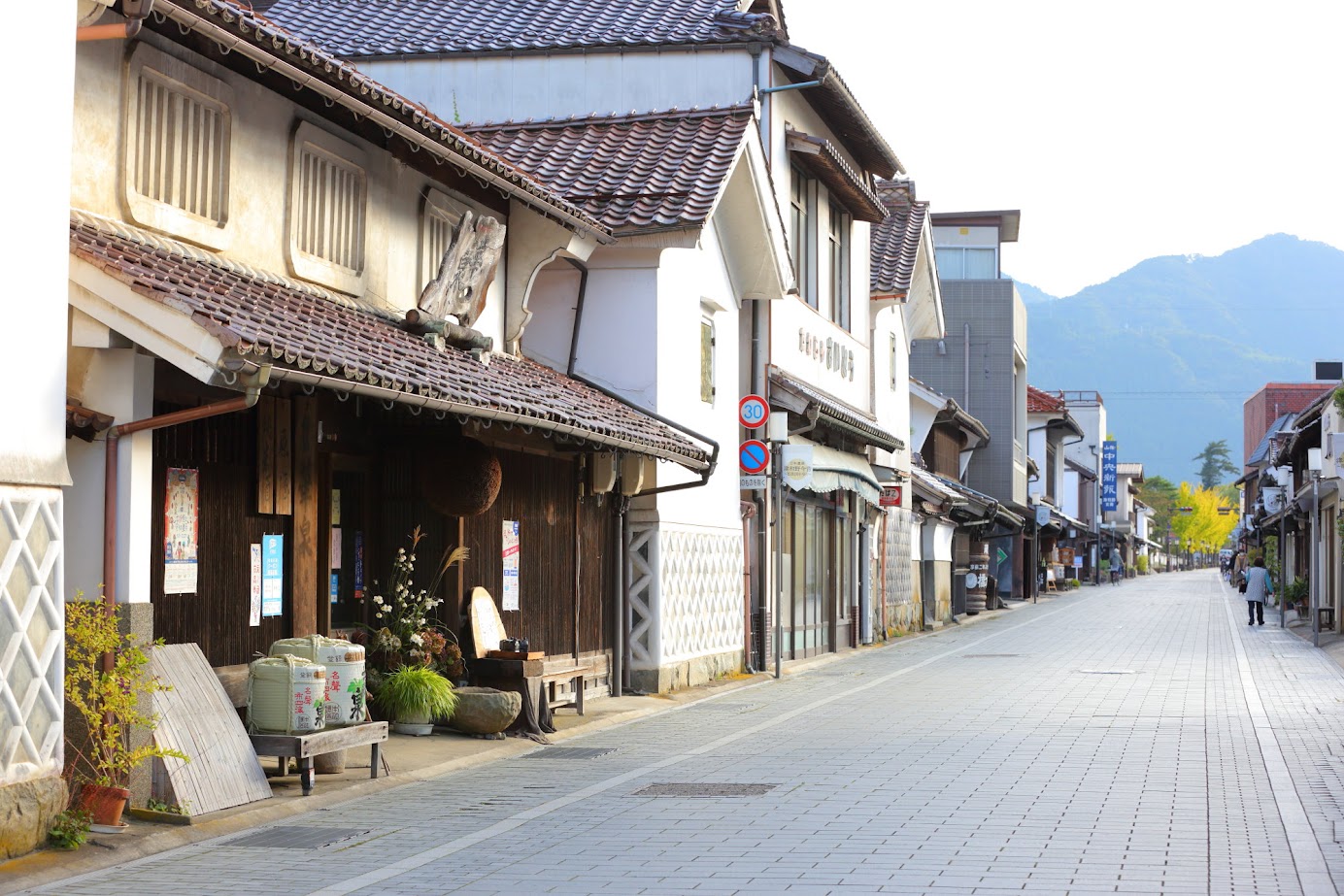 ถนนโทะโนะมาจิ (Tonomachi Street)