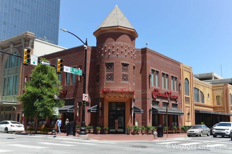 Fort-Worth Cheesecake Factory