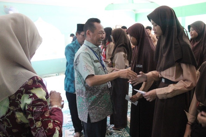 KHIDMAT PERINGATAN BULAN MUHARRAM DI SMAN 13 SEMARANG