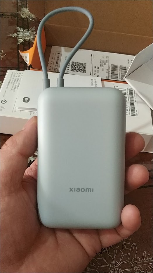 Pin sạc dự phòng Xiaomi 10000mAh 22.5W Pocket P15ZM có cáp sạc