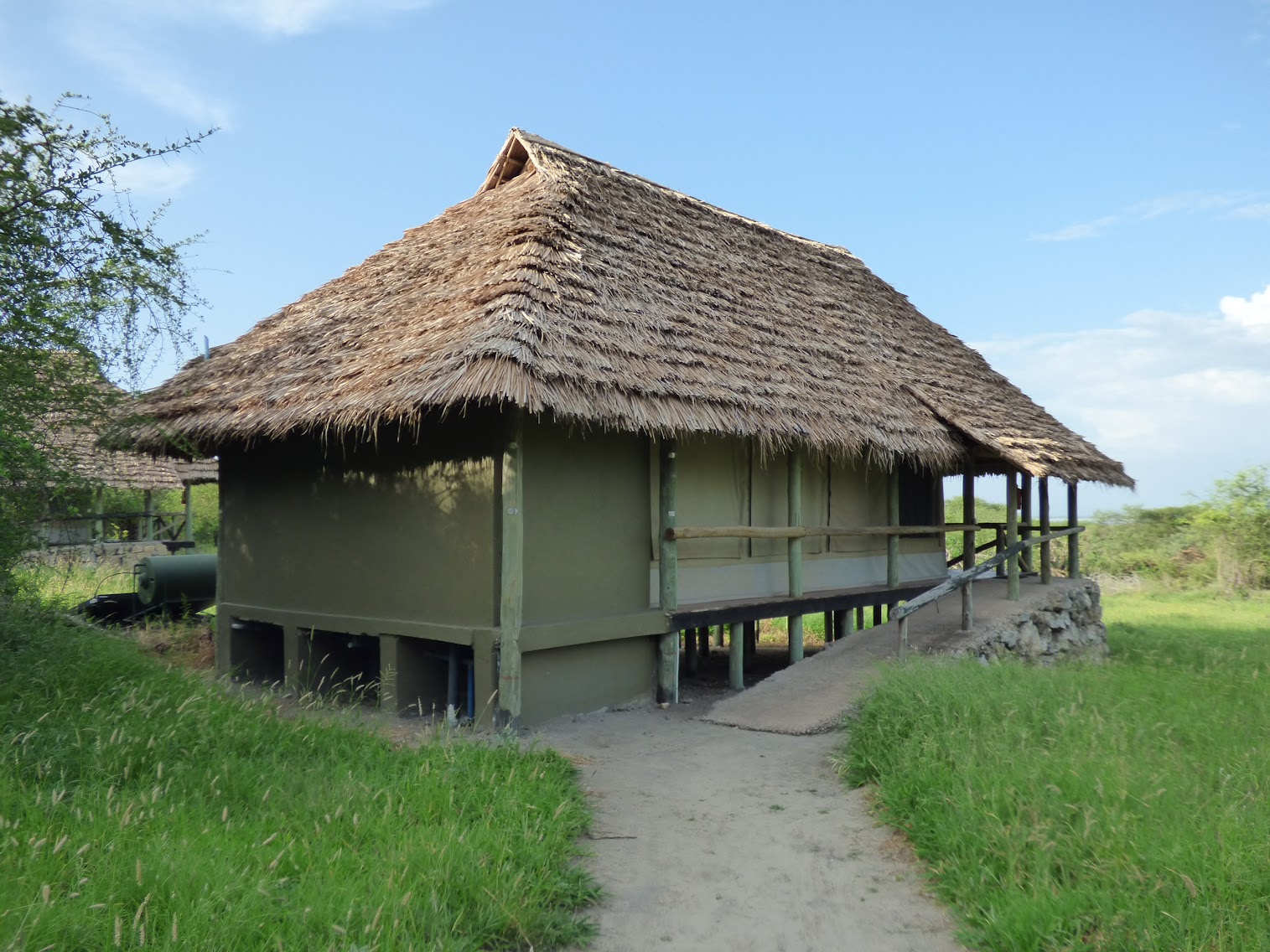 HOTEL LAKE BURUNGE TENTED LODGE