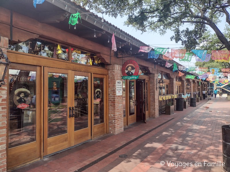 San Antonio Historic Market Plaza - Mi Tierra