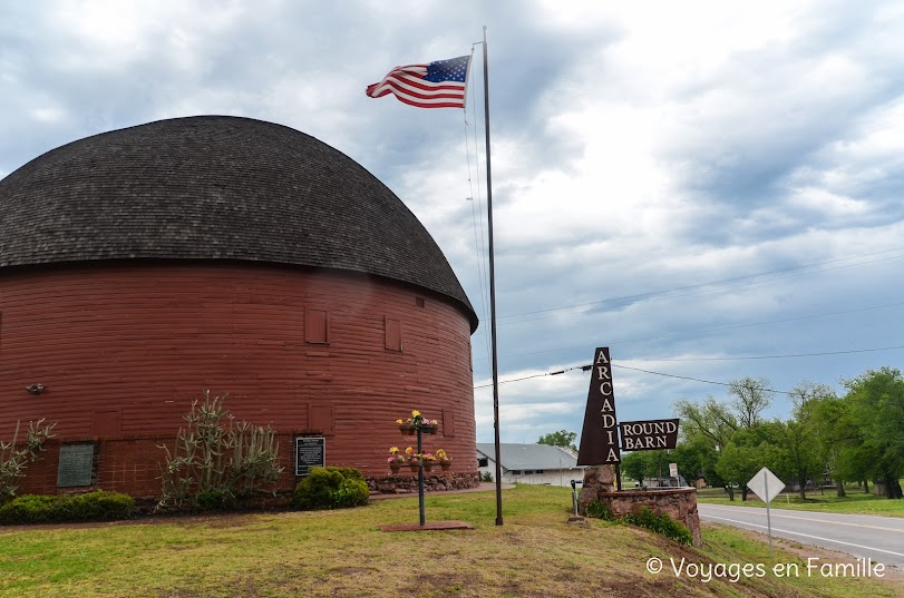 Route 66 - Arcadia Round Barn