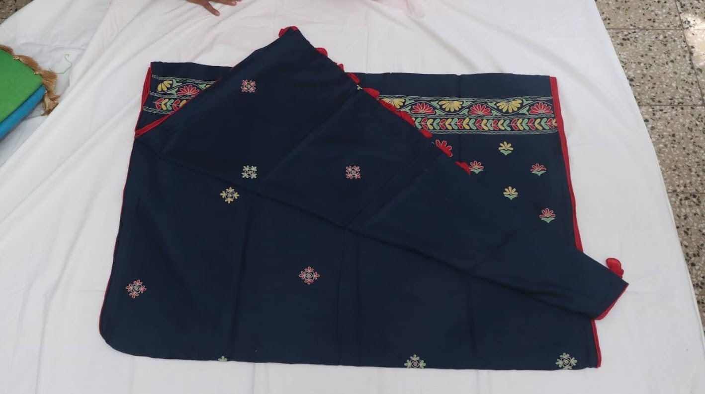 Handmade Aari Work Silk Saree with Blouse Piece