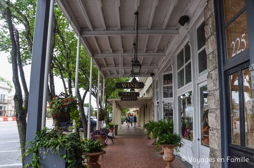 Fredericksburg : Historic Downtown 