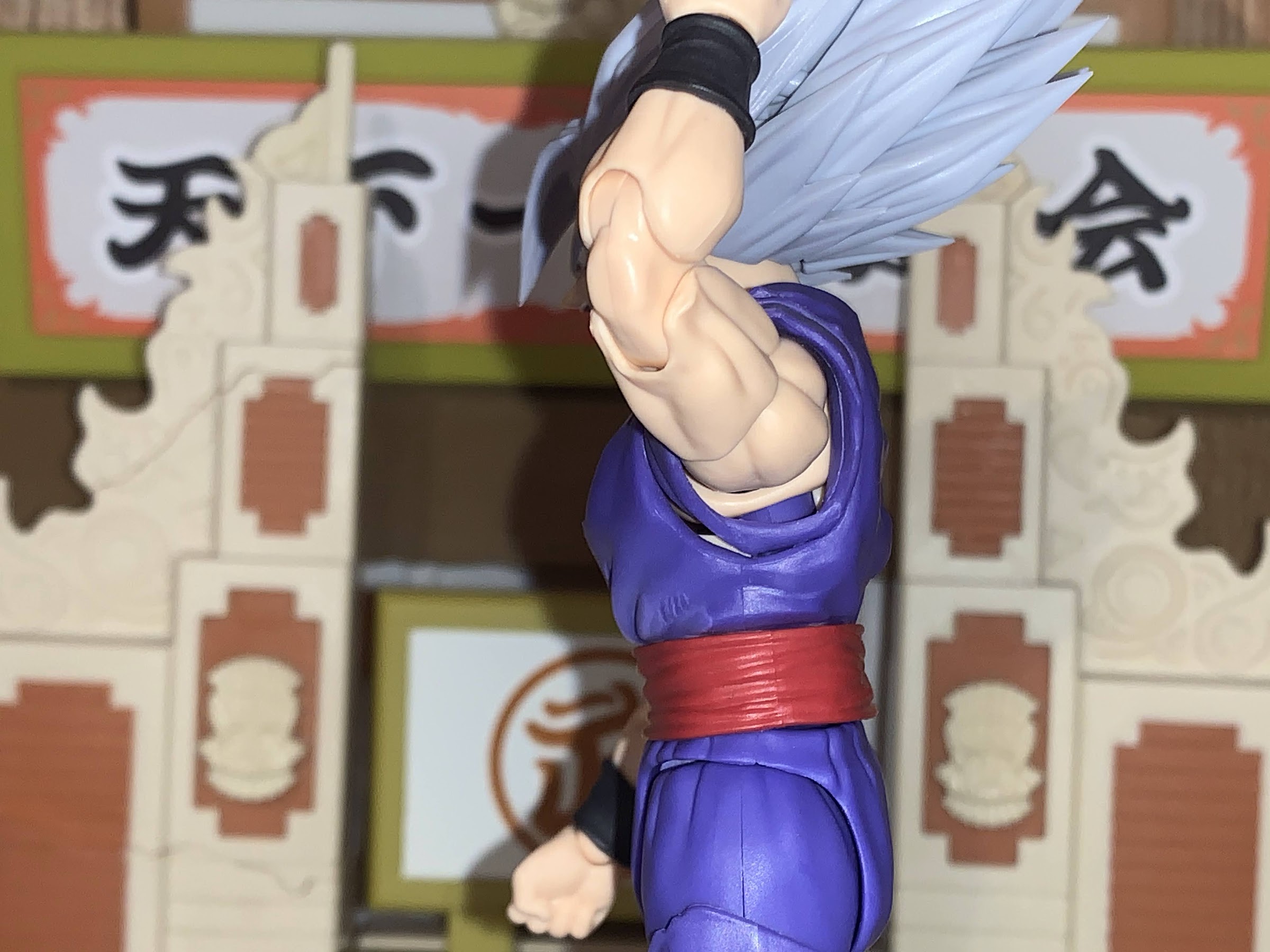 S.H.Figuarts Super Saiyan God Super Saiyan Goku Kaio-Ken Available to All V  Jump Super-Sized September Edition Readers!]