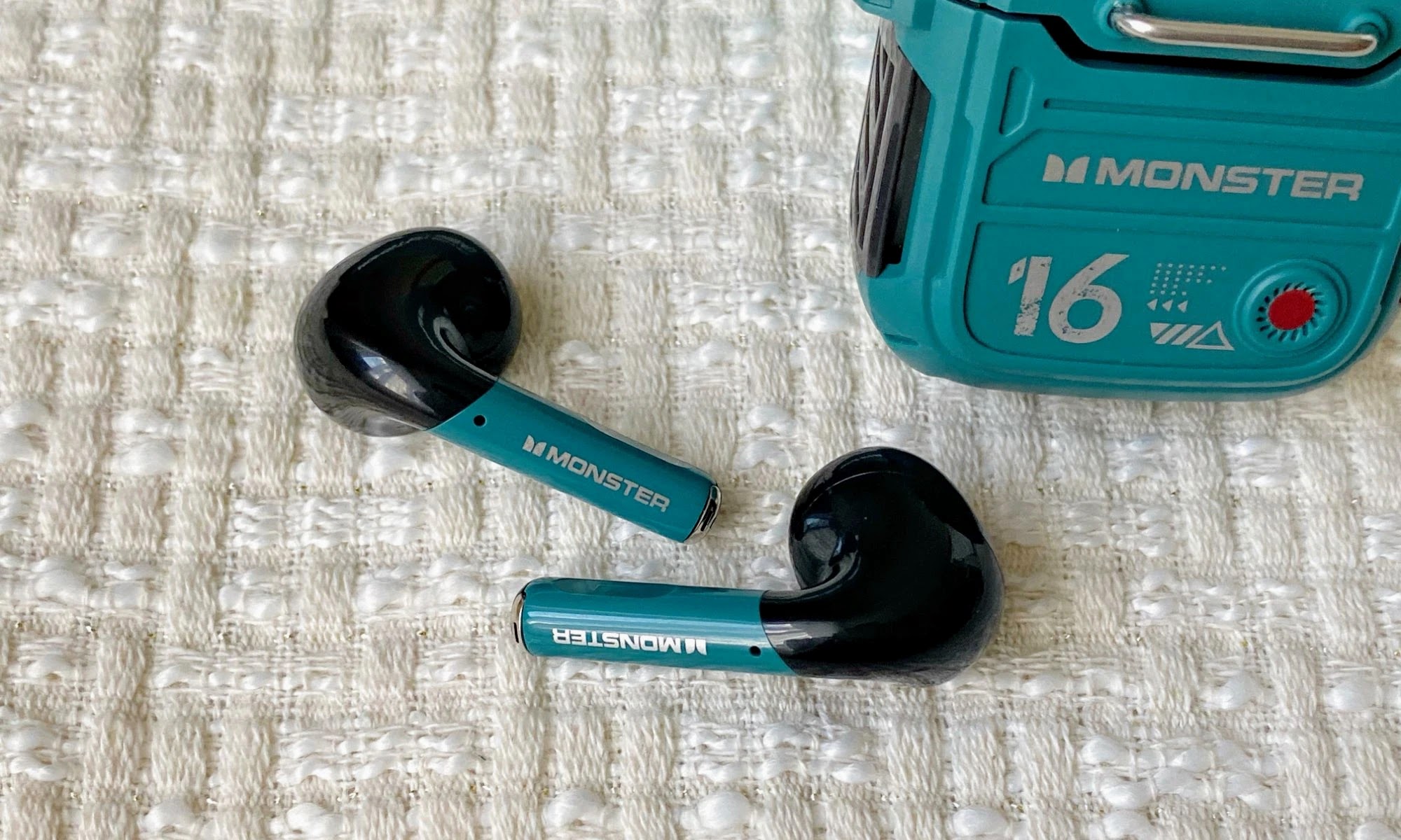 Monster XKT16 Earphones Review - is this the most versatile option on budget?