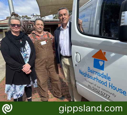 Bairnsdale Neighbourhood House CEO Leanne Jennings, Board Chairperson Simon Watson and Federal MP Darren Chester