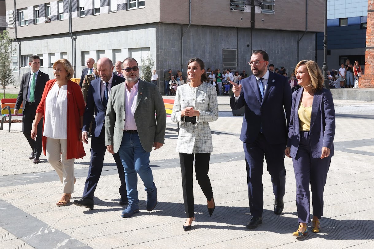 Queen Letizia of Spain wore Massimo Dutti Jacket with Boss trousers and belt paired with Chanel earrings and Corterno ring for Vocational Course opening. 