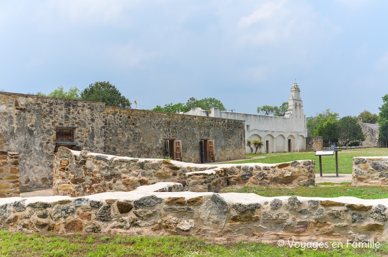 San Antonio : Mission San Juan Capistrano