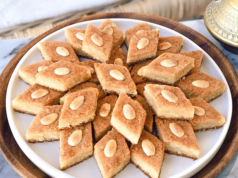 Namoura (Palestinian semolina dessert) 